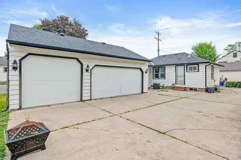 2843 Mckinley Street NE Minneapolis MN 55418