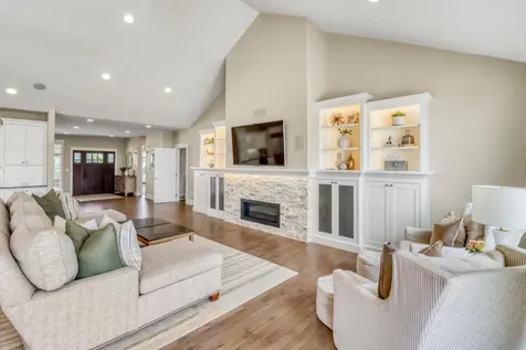 4232 54th Avenue S Fargo ND 58104