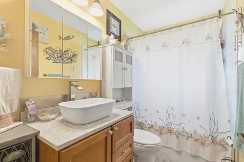 2101 Laramie Trail Brooklyn Park MN 55444