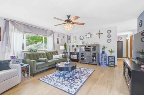 2101 Laramie Trail Brooklyn Park MN 55444