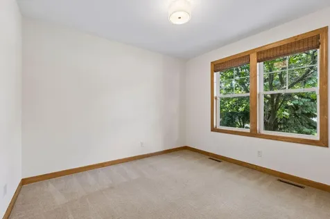 3958 Greystone Ridge Eagan MN 55122