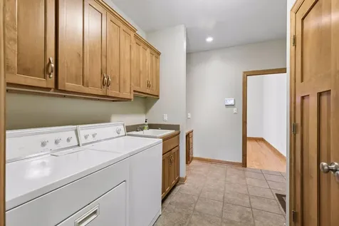 3958 Greystone Ridge Eagan MN 55122