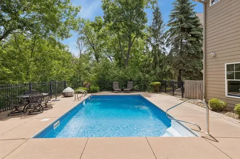 3958 Greystone Ridge Eagan MN 55122