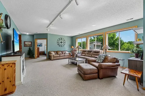 19332 Embers Avenue Farmington MN 55024