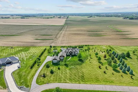 32457 Alexander Court Northfield MN 55057