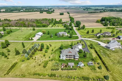 32457 Alexander Court Northfield MN 55057