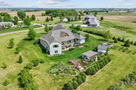 32457 Alexander Court Northfield MN 55057