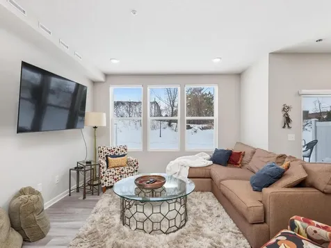 4876 Avery Court Eagan MN 55123