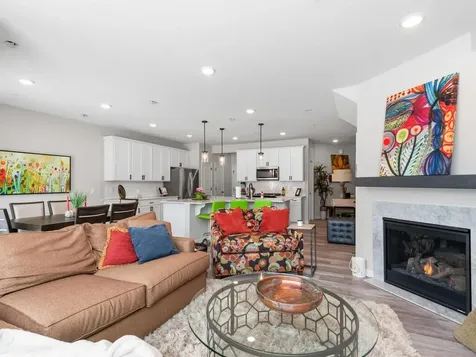 4876 Avery Court Eagan MN 55123