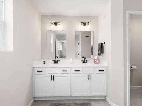 4876 Avery Court Eagan MN 55123