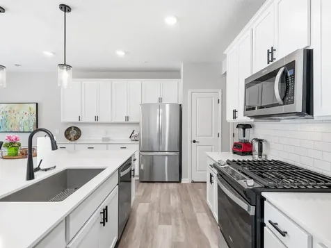 4876 Avery Court Eagan MN 55123