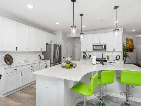 4876 Avery Court Eagan MN 55123