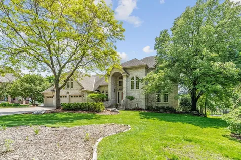 6210 Deerwood Circle N Plymouth MN 55442