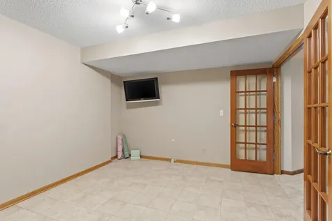 6210 Deerwood Circle N Plymouth MN 55442