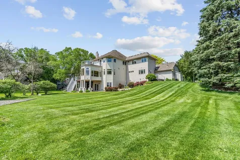 6210 Deerwood Circle N Plymouth MN 55442