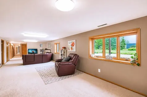 17168 560th Avenue Austin MN 55912