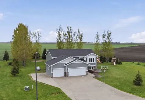 520 3rd Street N Sabin MN 56580