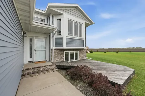 520 3rd Street N Sabin MN 56580
