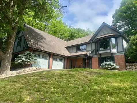 16480 Kingswood Drive Lakeville MN 55044