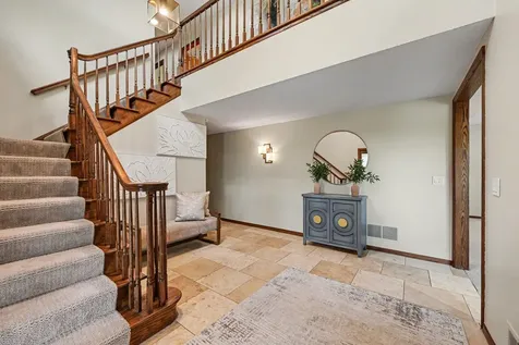 16480 Kingswood Drive Lakeville MN 55044