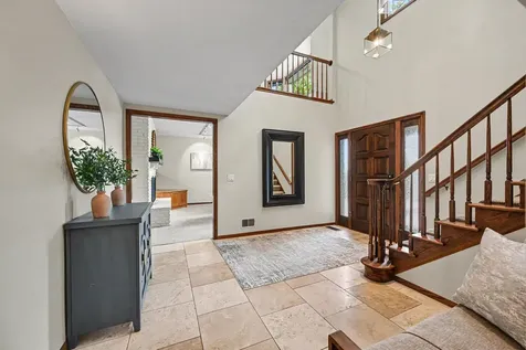 16480 Kingswood Drive Lakeville MN 55044