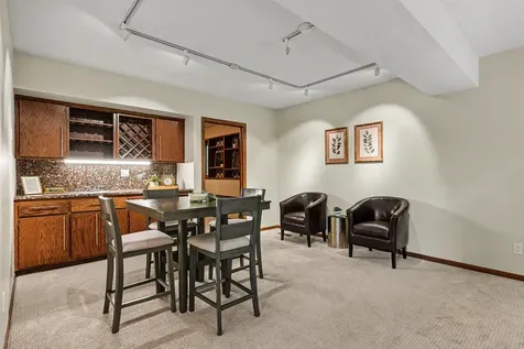 16480 Kingswood Drive Lakeville MN 55044