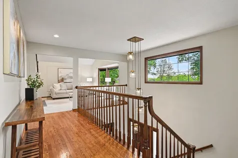 16480 Kingswood Drive Lakeville MN 55044