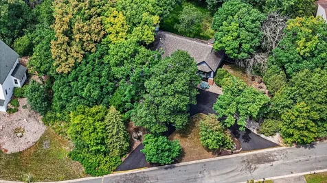 16480 Kingswood Drive Lakeville MN 55044