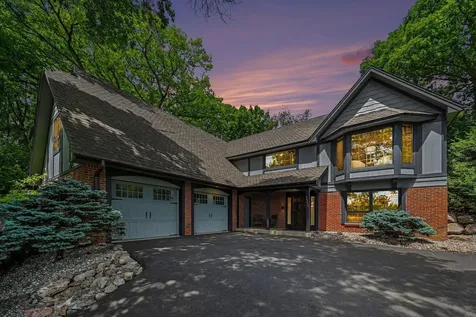 16480 Kingswood Drive Lakeville MN 55044