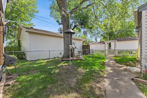 4425 Knox Avenue N Minneapolis MN 55412