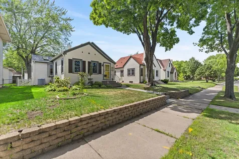 4425 Knox Avenue N Minneapolis MN 55412
