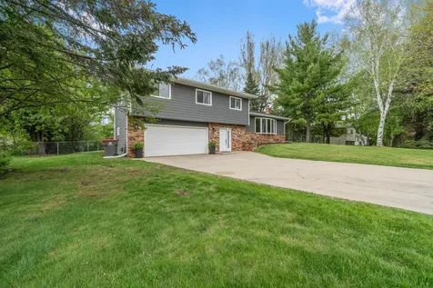 4208 Heritage Lane NE Alexandria MN 56308