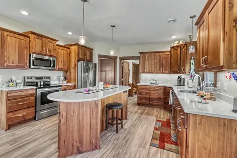 906 Lake Forest Circle Detroit Lakes MN 56501