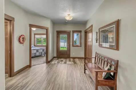 906 Lake Forest Circle Detroit Lakes MN 56501