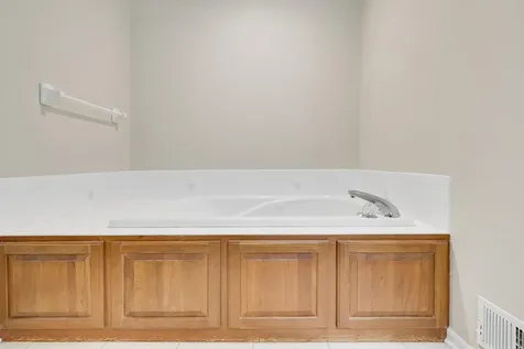8313 Essex Road Chanhassen MN 55317