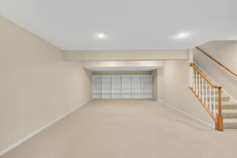 8313 Essex Road Chanhassen MN 55317