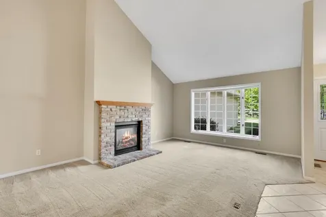 8313 Essex Road Chanhassen MN 55317