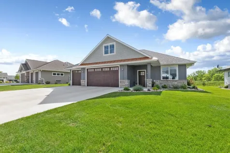 104 Dancing Waters Circle Mankato MN 56001