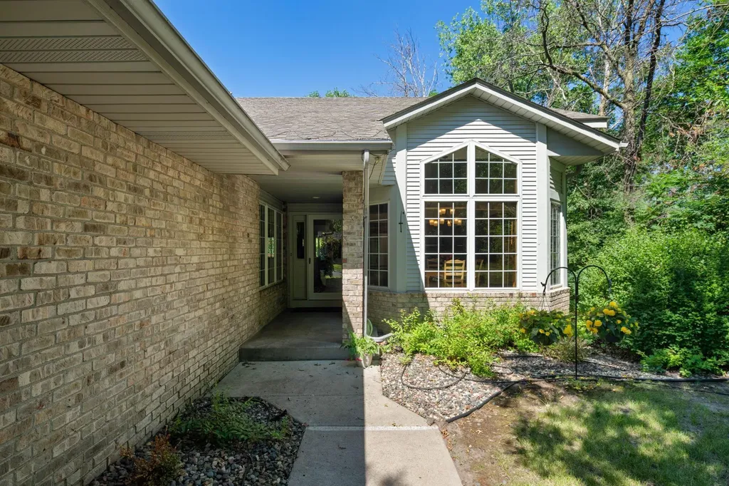 12755 Falcon Court Apple Valley MN 55124