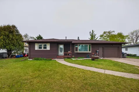 1107 24th Avenue S Moorhead MN 56560