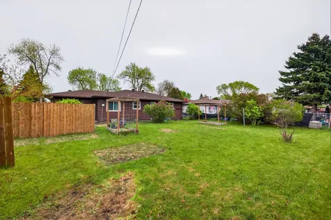 1107 24th Avenue S Moorhead MN 56560