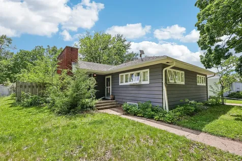 113 Central Street Le Sueur MN 56058
