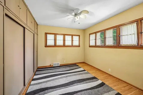 113 Central Street Le Sueur MN 56058
