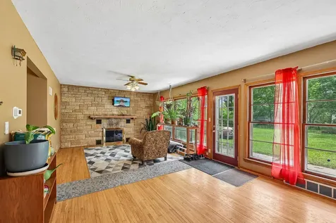113 Central Street Le Sueur MN 56058