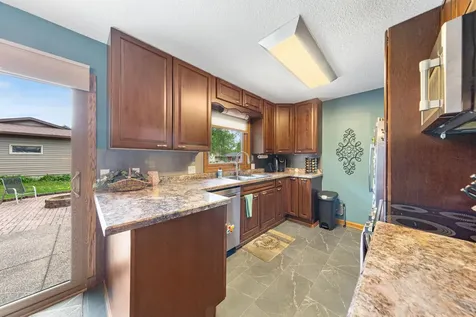 1724 Prairie Avenue SW Faribault MN 55021