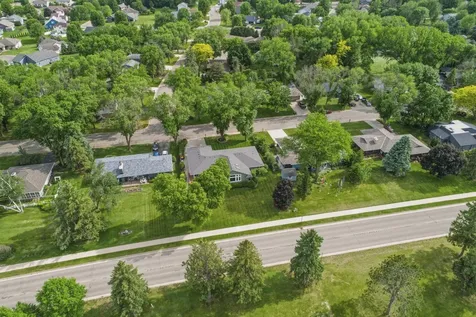 1904 16th Street NW Faribault MN 55021