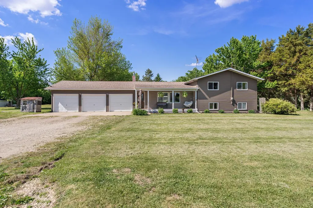 11057 366th Avenue Waseca MN 56093