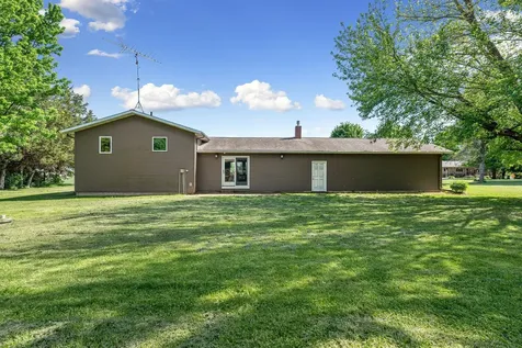 11057 366th Avenue Waseca MN 56093
