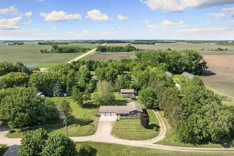 11057 366th Avenue Waseca MN 56093