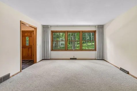 3931 Huntingdon Drive Hopkins MN 55305